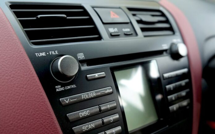 터치스크린은-사라지고-촉각-컨트롤이-다시-돌아왔습니다.