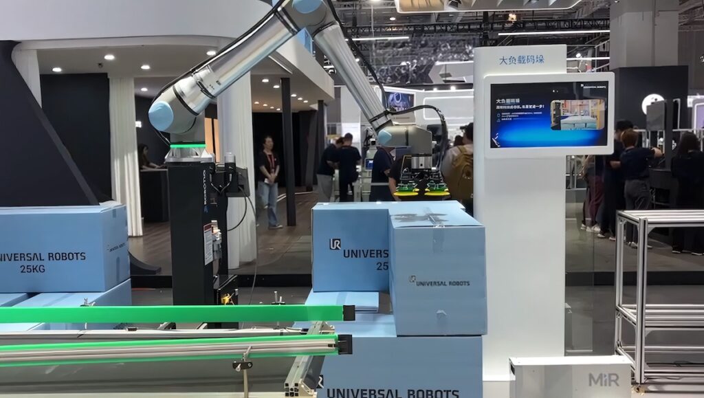 Universal Robots, 첫 해외 생산 시설로 중국 선택