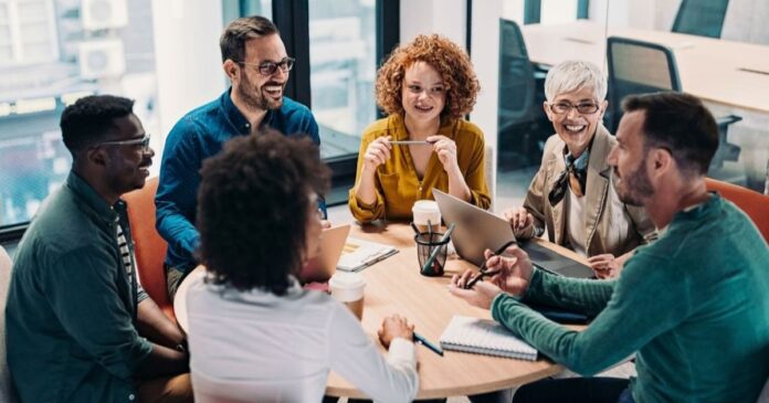 microsoft는-미디어-고객이-greater-roi를-위해-ai를-활용하도록-도와줍니다. microsoft는-미디어-고객이-greater-roi를-위해-ai를-활용하도록-도와줍니다.