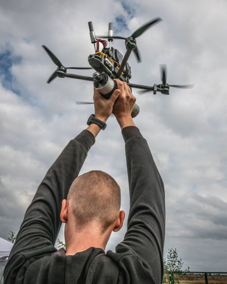 우크라이나의-드론이-러시아의-재밍을-때리는-방식